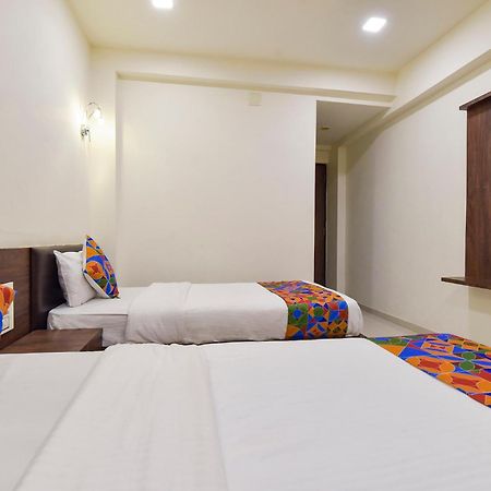 Fabhotel A1 Plaza Ахмедабад Экстерьер фото