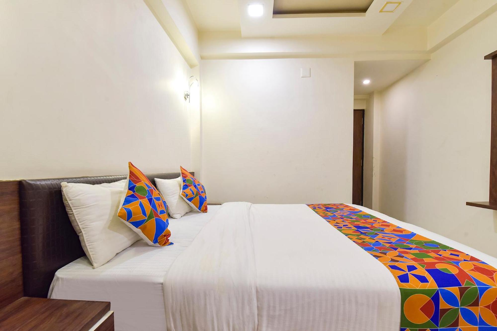 Fabhotel A1 Plaza Ахмедабад Экстерьер фото