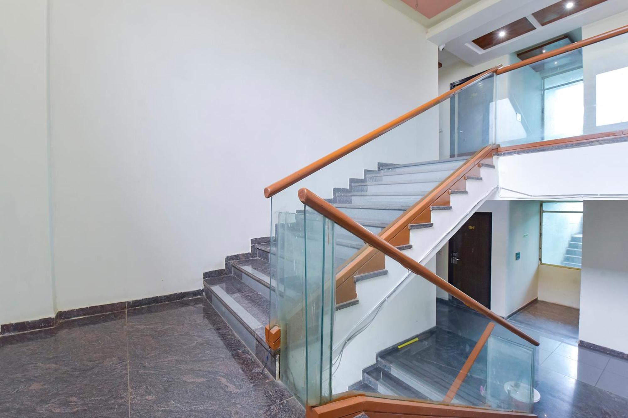 Fabhotel A1 Plaza Ахмедабад Экстерьер фото